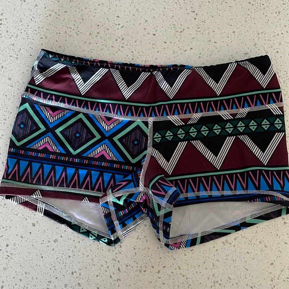 HTF Fleo shorts